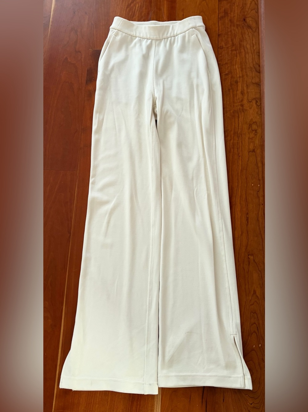 LULULEMON Cream Boot Cut Pants size XXXS WORN ONE TIME!